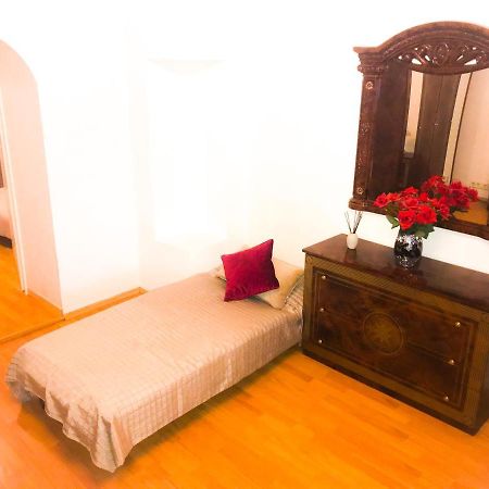 "Casa20200" 2 X Apartments Je 150Qm Fuer Business, Familien, Gruppen, Handwerker 15Min Von Berlin, Erdbeerhof, Outlet B5, 5Min Vom See Falkensee !! 2 Apartment Each 150Qm For Business , Families 15Min From Berlin!! Exterior foto
