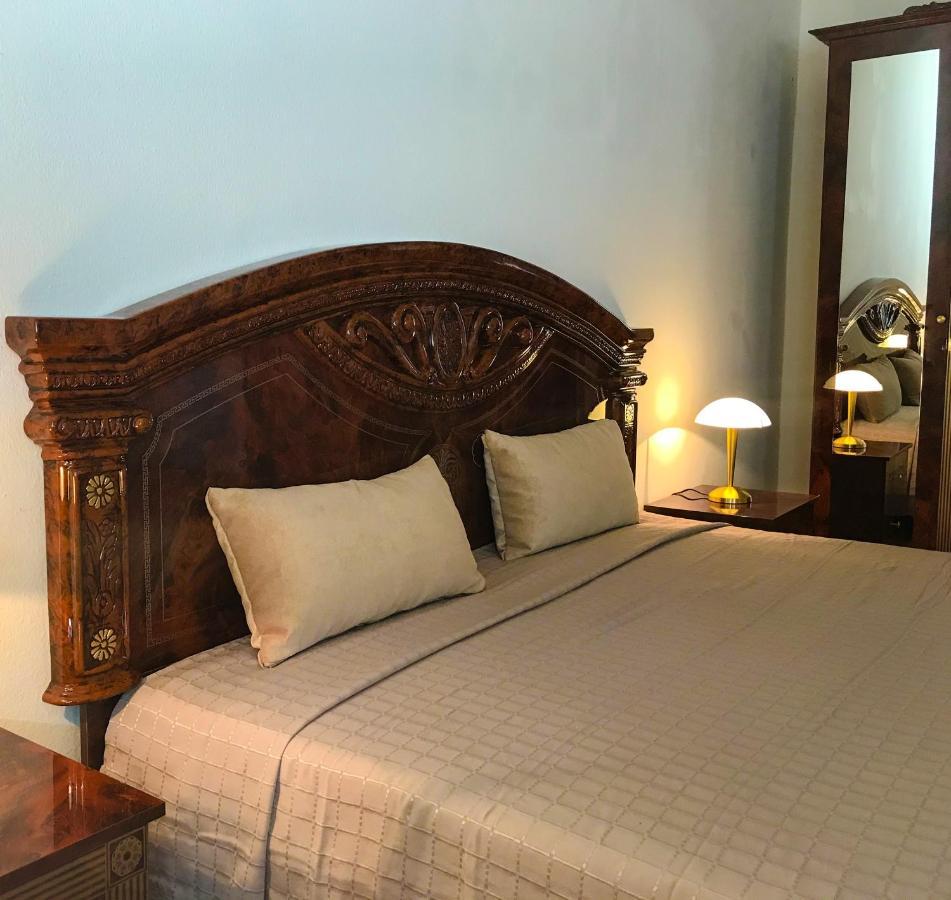 "Casa20200" 2 X Apartments Je 150Qm Fuer Business, Familien, Gruppen, Handwerker 15Min Von Berlin, Erdbeerhof, Outlet B5, 5Min Vom See Falkensee !! 2 Apartment Each 150Qm For Business , Families 15Min From Berlin!! Exterior foto