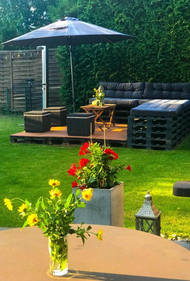 "Casa20200" 2 X Apartments Je 150Qm Fuer Business, Familien, Gruppen, Handwerker 15Min Von Berlin, Erdbeerhof, Outlet B5, 5Min Vom See Falkensee !! 2 Apartment Each 150Qm For Business , Families 15Min From Berlin!! Exterior foto