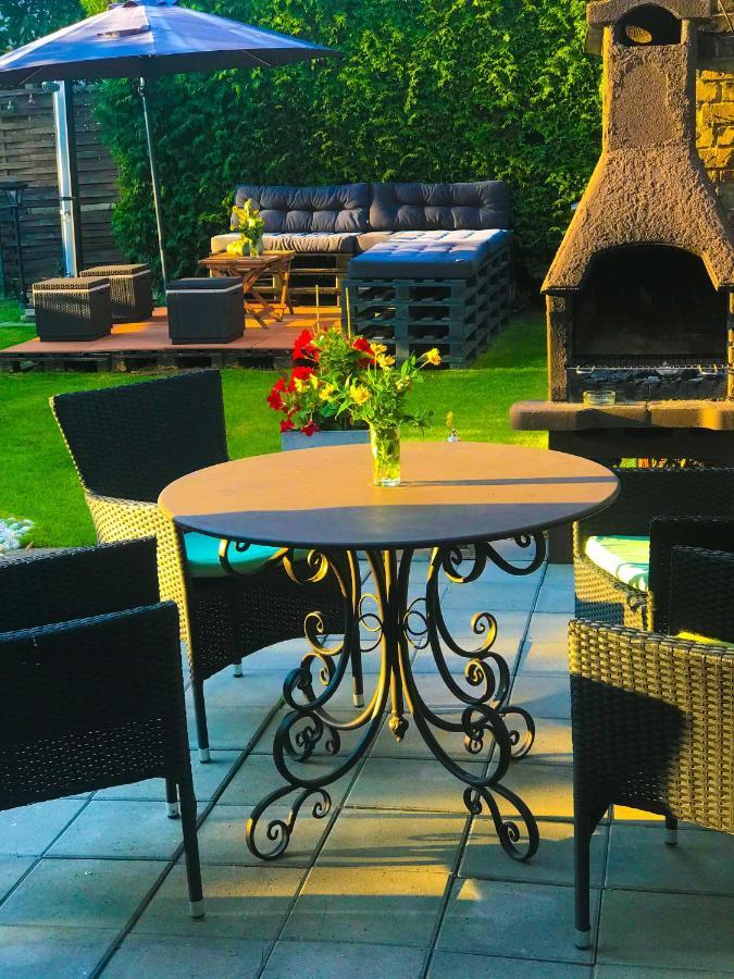 "Casa20200" 2 X Apartments Je 150Qm Fuer Business, Familien, Gruppen, Handwerker 15Min Von Berlin, Erdbeerhof, Outlet B5, 5Min Vom See Falkensee !! 2 Apartment Each 150Qm For Business , Families 15Min From Berlin!! Exterior foto