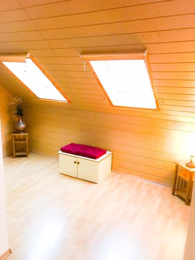 "Casa20200" 2 X Apartments Je 150Qm Fuer Business, Familien, Gruppen, Handwerker 15Min Von Berlin, Erdbeerhof, Outlet B5, 5Min Vom See Falkensee !! 2 Apartment Each 150Qm For Business , Families 15Min From Berlin!! Exterior foto