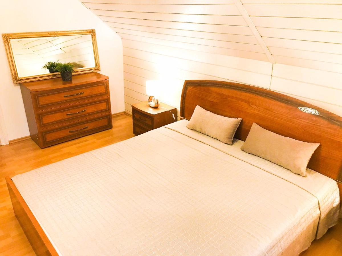 "Casa20200" 2 X Apartments Je 150Qm Fuer Business, Familien, Gruppen, Handwerker 15Min Von Berlin, Erdbeerhof, Outlet B5, 5Min Vom See Falkensee !! 2 Apartment Each 150Qm For Business , Families 15Min From Berlin!! Exterior foto