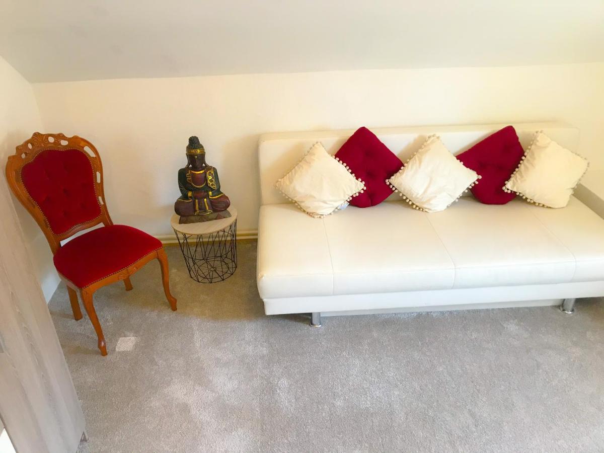 "Casa20200" 2 X Apartments Je 150Qm Fuer Business, Familien, Gruppen, Handwerker 15Min Von Berlin, Erdbeerhof, Outlet B5, 5Min Vom See Falkensee !! 2 Apartment Each 150Qm For Business , Families 15Min From Berlin!! Exterior foto
