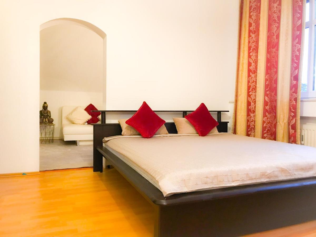 "Casa20200" 2 X Apartments Je 150Qm Fuer Business, Familien, Gruppen, Handwerker 15Min Von Berlin, Erdbeerhof, Outlet B5, 5Min Vom See Falkensee !! 2 Apartment Each 150Qm For Business , Families 15Min From Berlin!! Exterior foto