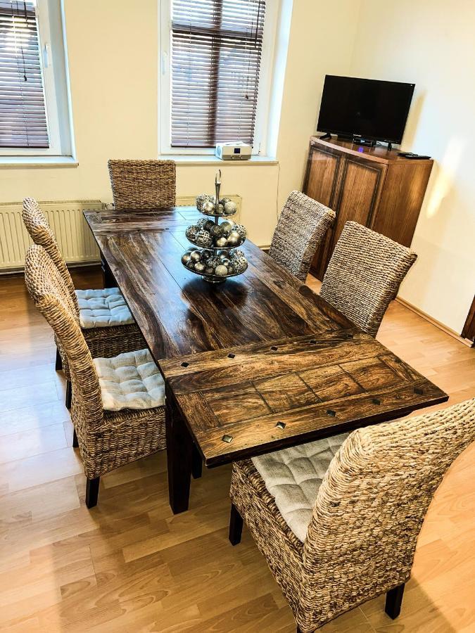 "Casa20200" 2 X Apartments Je 150Qm Fuer Business, Familien, Gruppen, Handwerker 15Min Von Berlin, Erdbeerhof, Outlet B5, 5Min Vom See Falkensee !! 2 Apartment Each 150Qm For Business , Families 15Min From Berlin!! Exterior foto
