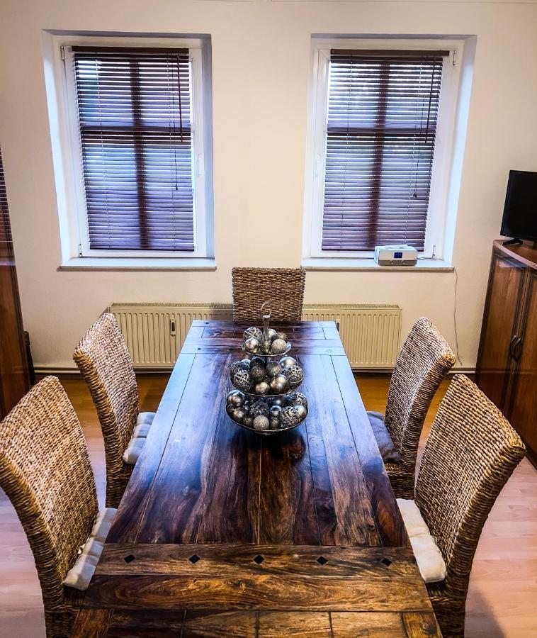 "Casa20200" 2 X Apartments Je 150Qm Fuer Business, Familien, Gruppen, Handwerker 15Min Von Berlin, Erdbeerhof, Outlet B5, 5Min Vom See Falkensee !! 2 Apartment Each 150Qm For Business , Families 15Min From Berlin!! Exterior foto