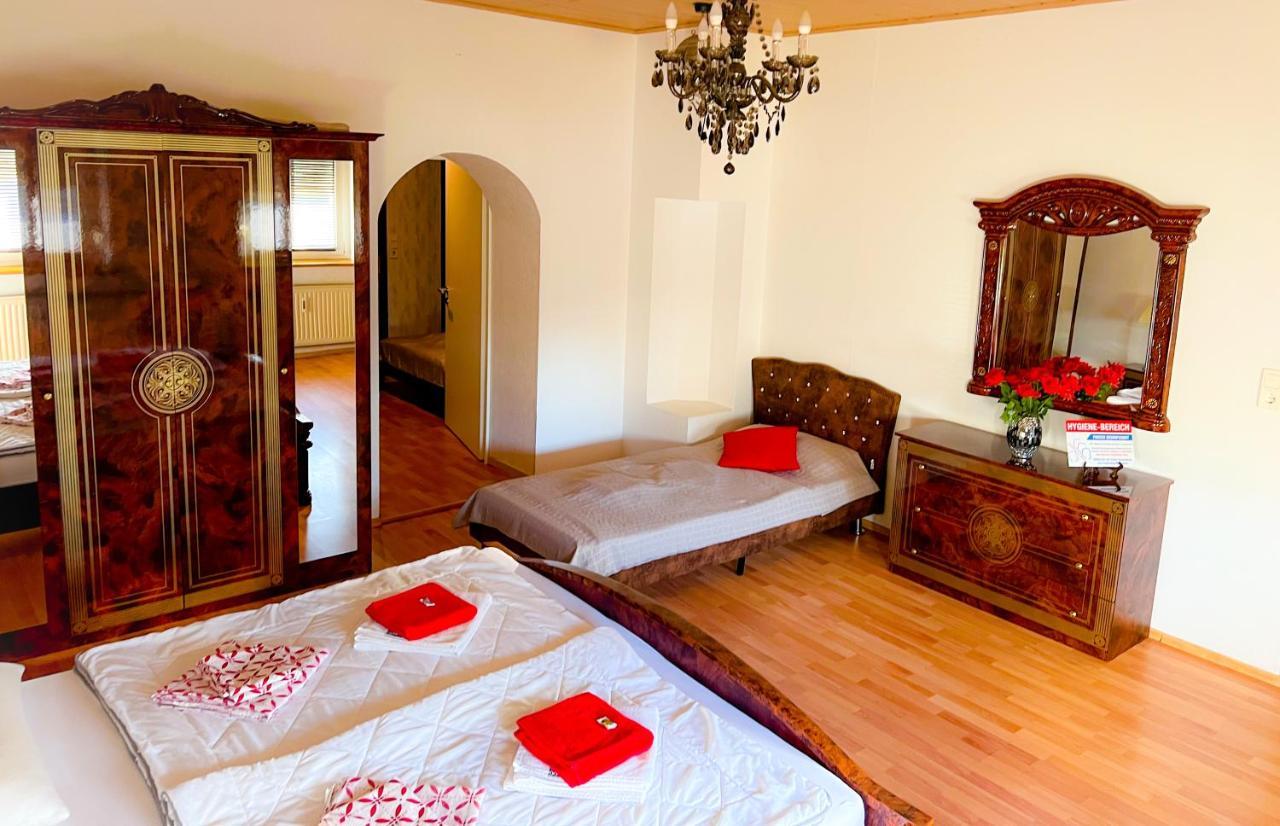 "Casa20200" 2 X Apartments Je 150Qm Fuer Business, Familien, Gruppen, Handwerker 15Min Von Berlin, Erdbeerhof, Outlet B5, 5Min Vom See Falkensee !! 2 Apartment Each 150Qm For Business , Families 15Min From Berlin!! Exterior foto